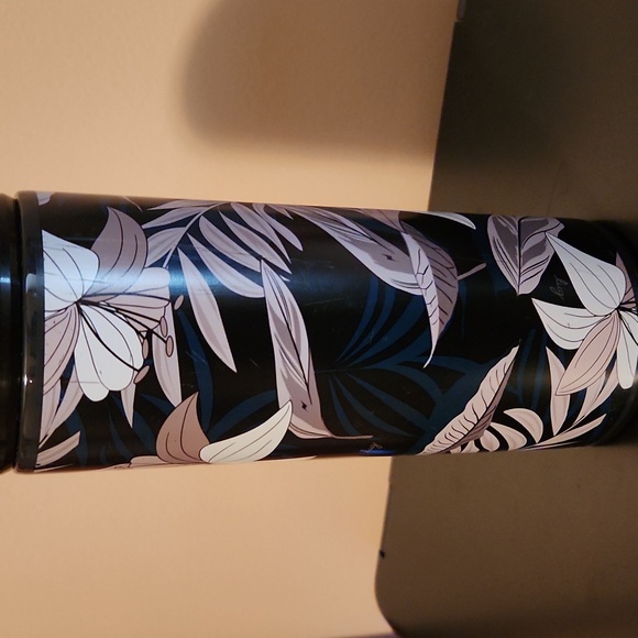 Lug Black and White Floral Thermos/water Bottle - Picture 3 of 10
